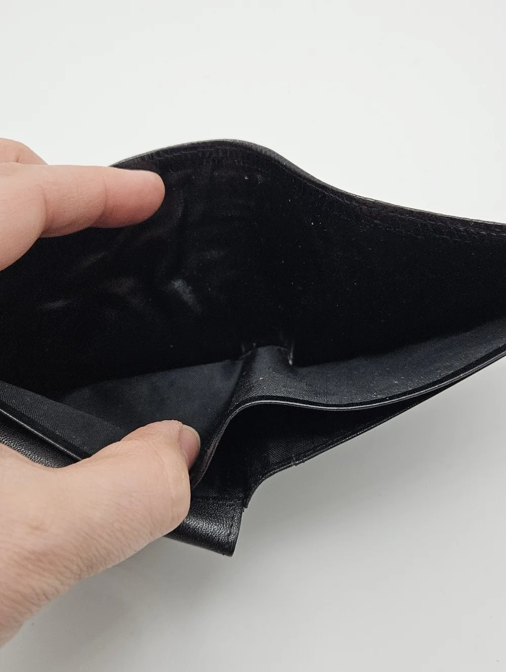 Carlo Amboldi black genuine lizard bifold wallet